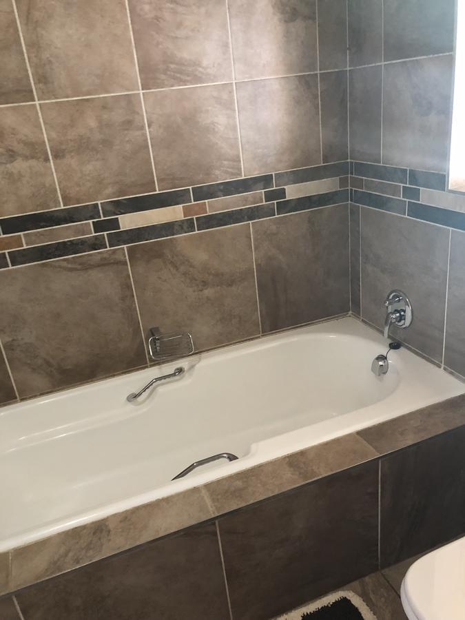 Khuvena Guesthouse Randburg Екстериор снимка