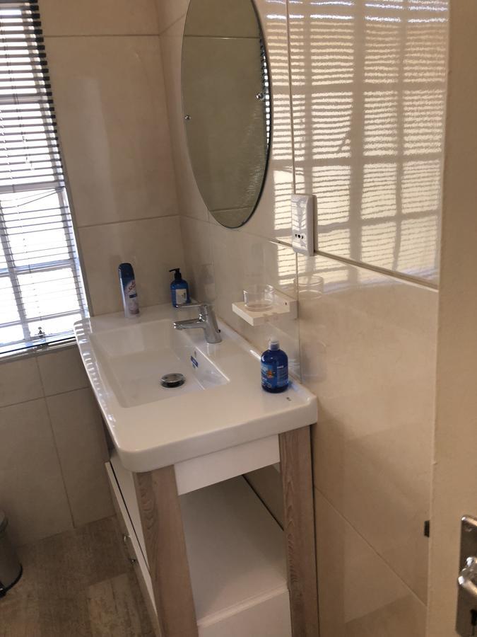 Khuvena Guesthouse Randburg Екстериор снимка
