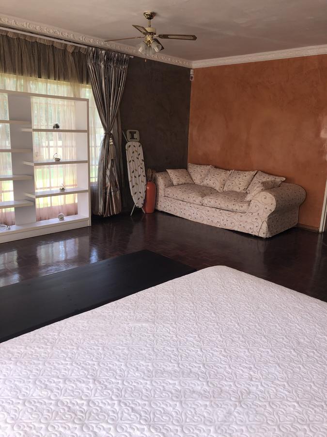Khuvena Guesthouse Randburg Екстериор снимка