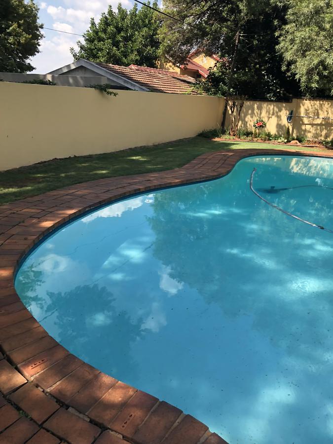 Khuvena Guesthouse Randburg Екстериор снимка